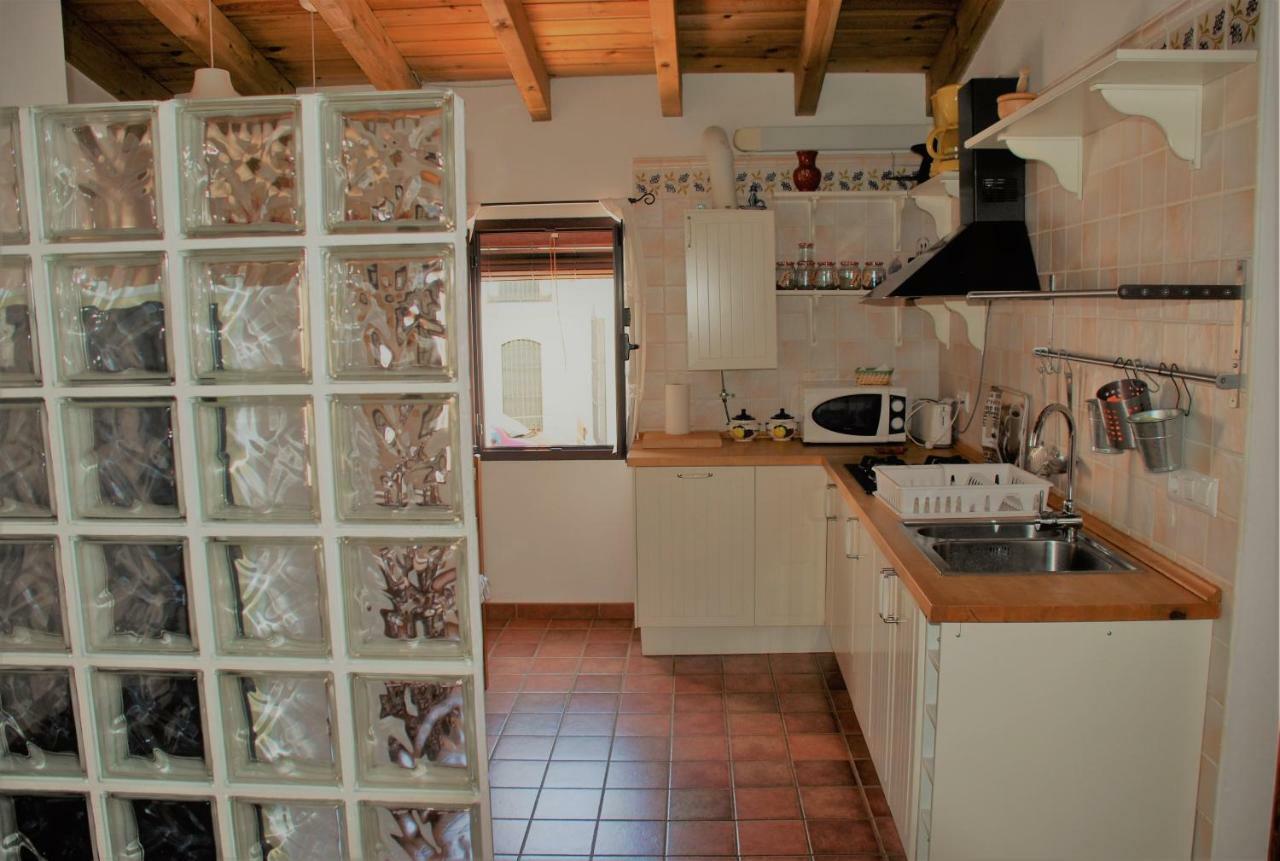 Casa Rural La Torre Алмонастер ла Реал Екстериор снимка