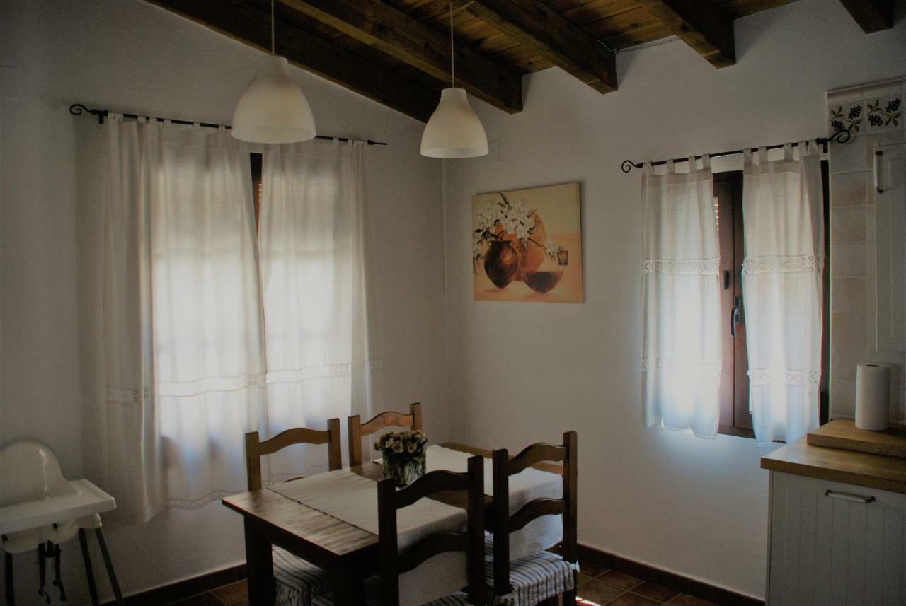 Casa Rural La Torre Алмонастер ла Реал Екстериор снимка