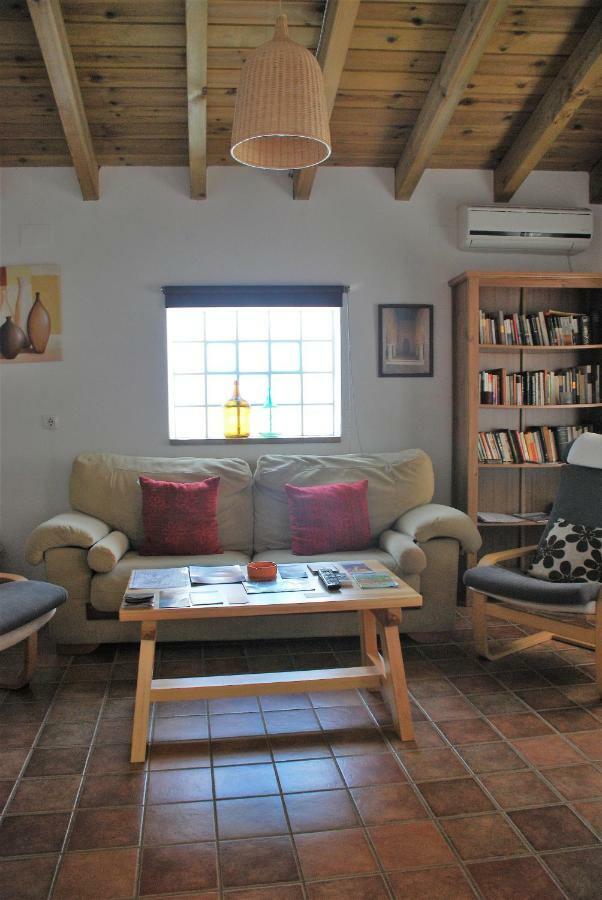 Casa Rural La Torre Алмонастер ла Реал Екстериор снимка