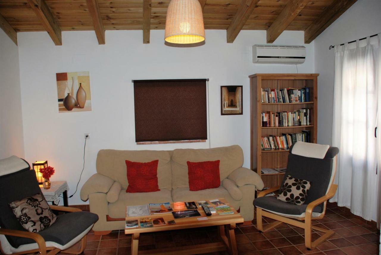 Casa Rural La Torre Алмонастер ла Реал Екстериор снимка