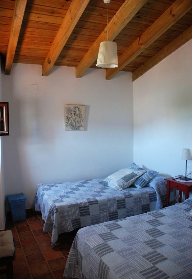 Casa Rural La Torre Алмонастер ла Реал Екстериор снимка